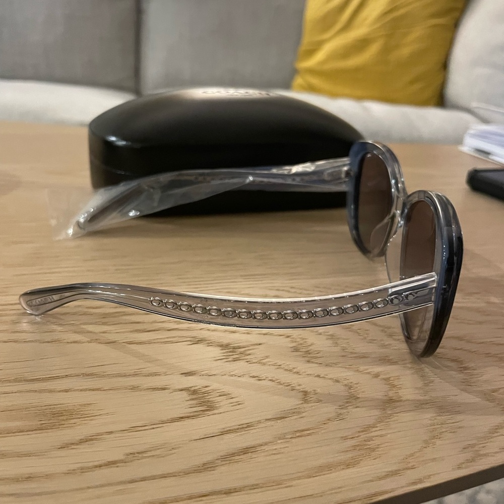 Coach sunglasses for women - Picture 2 of 5